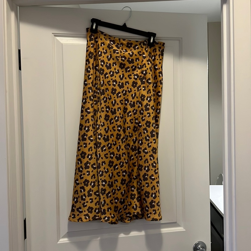 Leopard print silk midi skirt